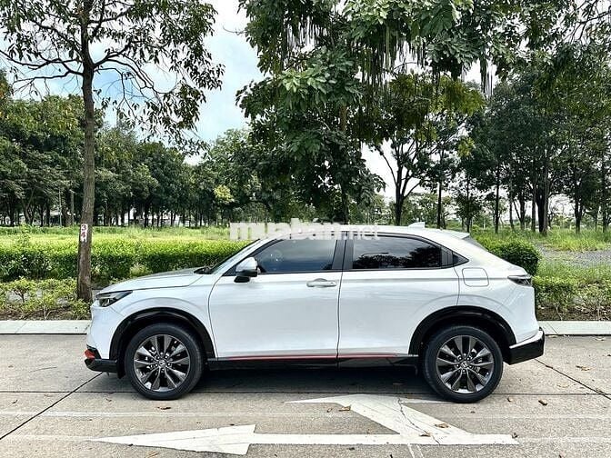 Honda HR-V 2023 RS Trắng Bạc - 12000 km