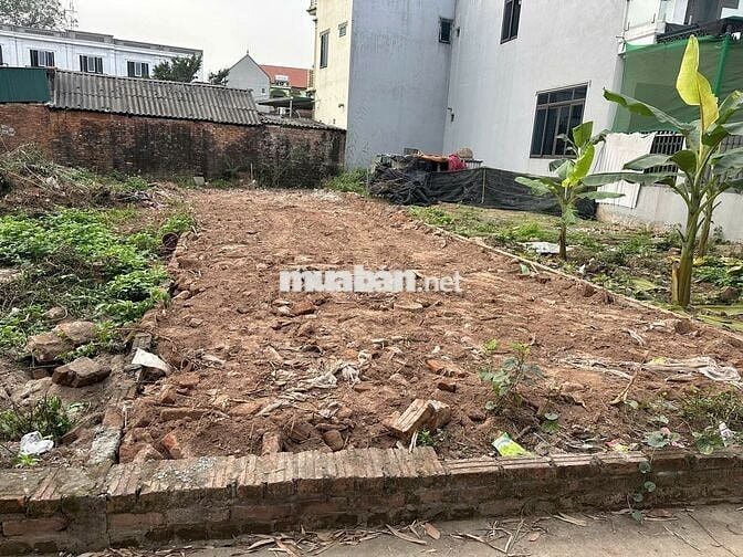 Lô đất nền 61m còn sót lại tại Vân Côn