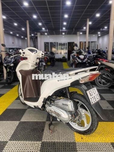 Vision đẹp, máy êm thì thầm bao vọt