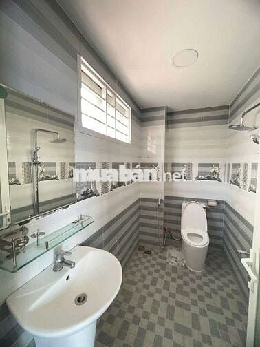 Nhà đẹp , sang trọng Kp5 Long Toàn , phường Bà Rịa , TpHCM