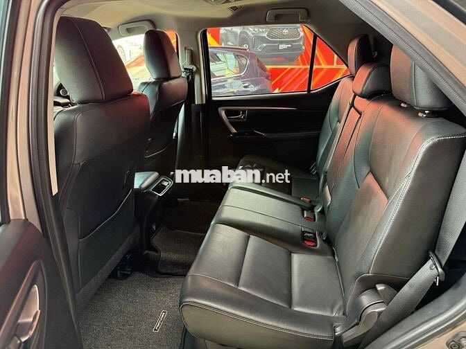 Toyota Fortuner 2024 2.4 AT 4x2 - 40000 km một chủ