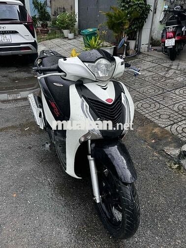 Sh 125i  Đklđ: 2013  Xe Zin chuẩn từ A- Á  Máy êm