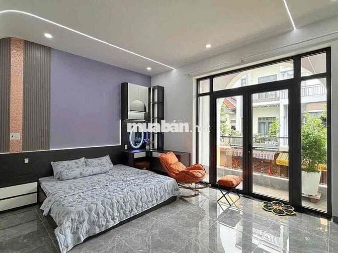 CHÍNH CHỦ CẦN TIỀN TRẢ NỢ GẤP CẦN RA CĂN NHÀ PHỐ LIỀN KỀ - GIÁ 4TỶ9