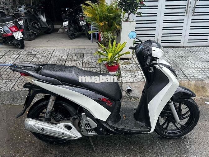 Sh 125i  Đklđ: 2013  Xe Zin chuẩn từ A- Á  Máy êm