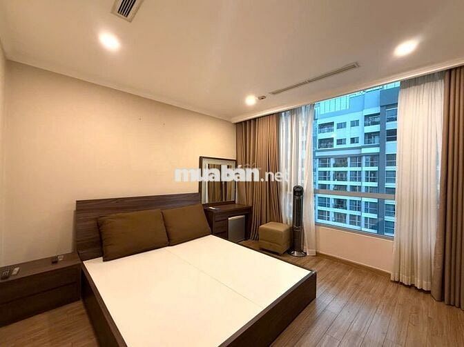 Cho Thuê Căn 4PN Vinhomes Decor Đẹp - View Sông - 2 Ban Công Thoáng