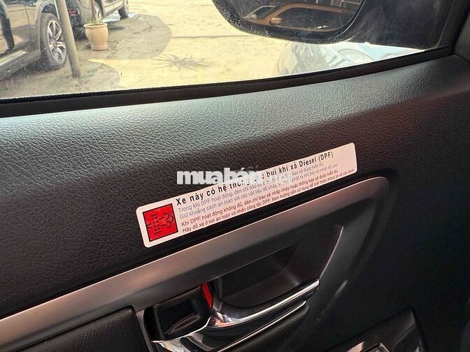 Toyota Fortuner 2024 2.4 AT 4x2 - 40000 km một chủ