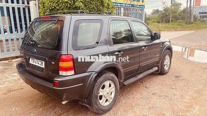Ford Escape 2002 3.0 V6 4x4 ( xe đang chạy )