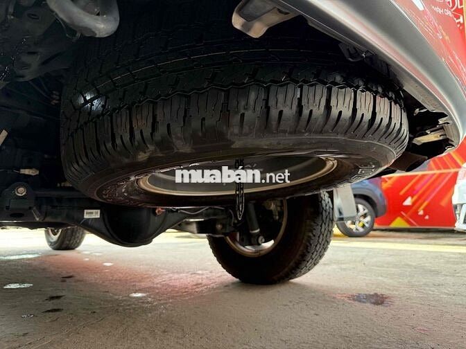 Toyota Fortuner 2024 2.4 AT 4x2 - 40000 km một chủ