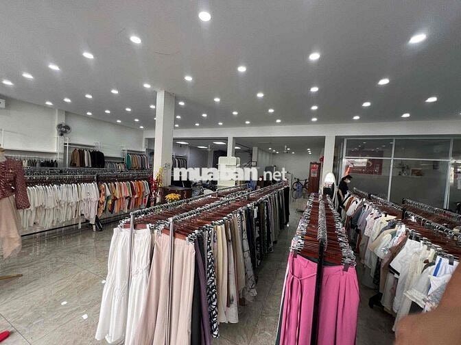 cho thuê nhà vị trí KD khu bàu cát tân bình 8m x 18m giá 25tr