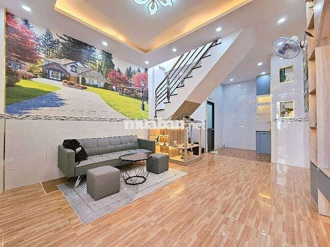 Nhà mặt tiền hẻm Nguyễn Văn Công, 28m, mới vào ở ngay