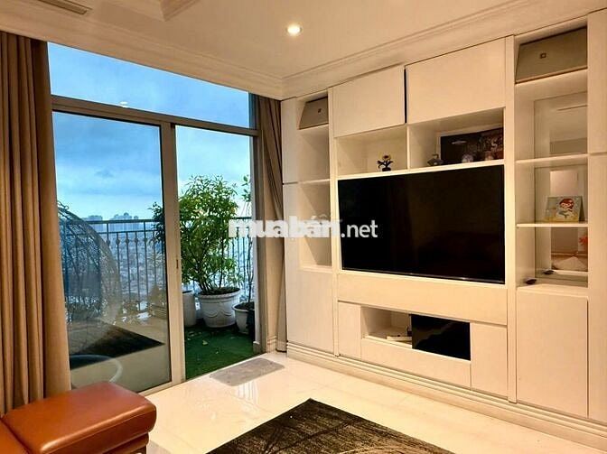 Cho Thuê Căn 4PN Vinhomes Decor Đẹp - View Sông - 2 Ban Công Thoáng