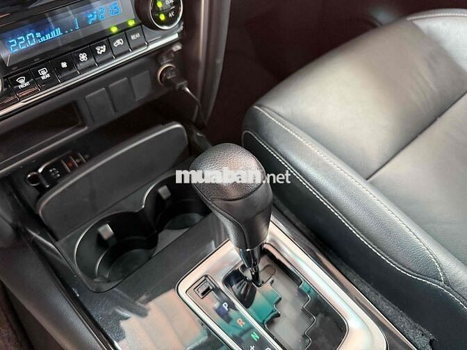 Toyota Fortuner 2024 2.4 AT 4x2 - 40000 km một chủ