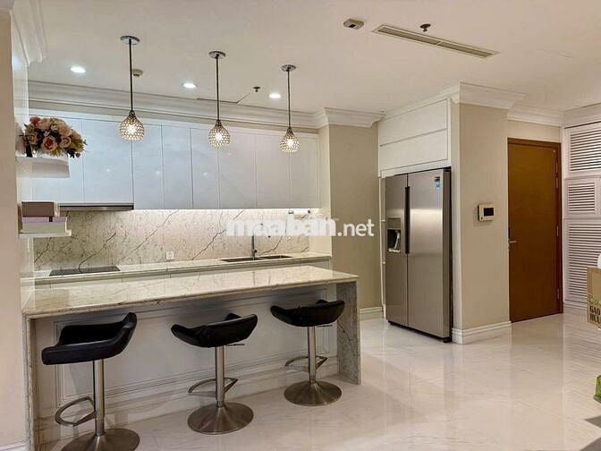 Cho Thuê Căn 4PN Vinhomes Decor Đẹp - View Sông - 2 Ban Công Thoáng