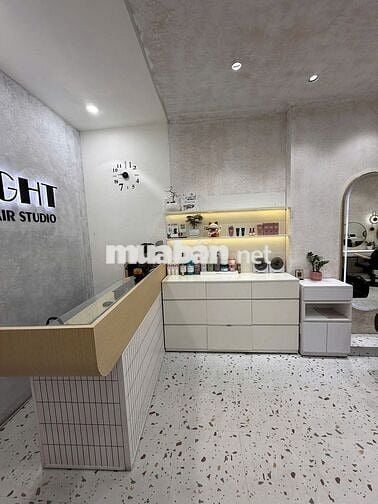 *** mặt tiền Cống Quỳnh; 88m2 đối diện đại học SKĐA trống suốt