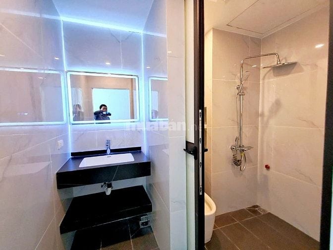 8,98 TỶ-36M2- LÔ GÓC-5 TẦNG MỚI THANG MÁY-Ô TÔ-KINH DOANH-VĨNH HƯNG-HM