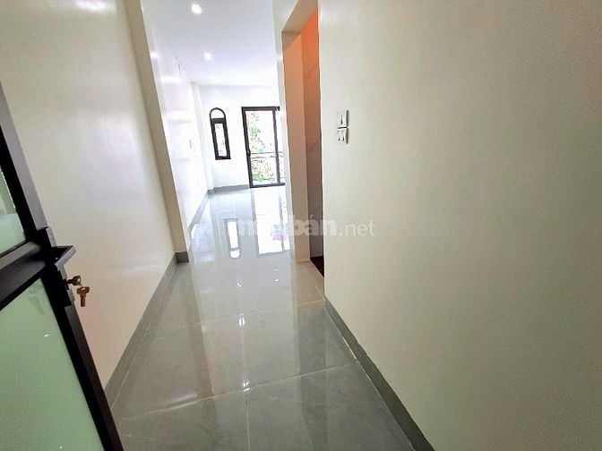 8,98 TỶ-36M2- LÔ GÓC-5 TẦNG MỚI THANG MÁY-Ô TÔ-KINH DOANH-VĨNH HƯNG-HM