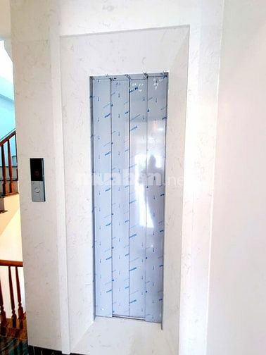 8,98 TỶ-36M2- LÔ GÓC-5 TẦNG MỚI THANG MÁY-Ô TÔ-KINH DOANH-VĨNH HƯNG-HM