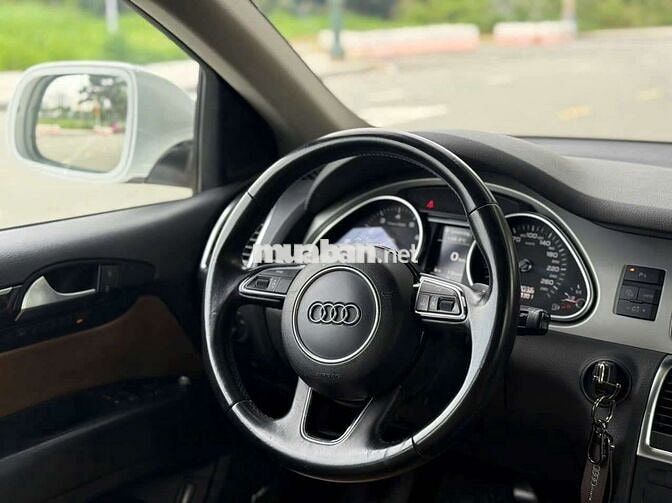 Audi Q7 exclusive sx2015 3.0 AT - odo 72000 km