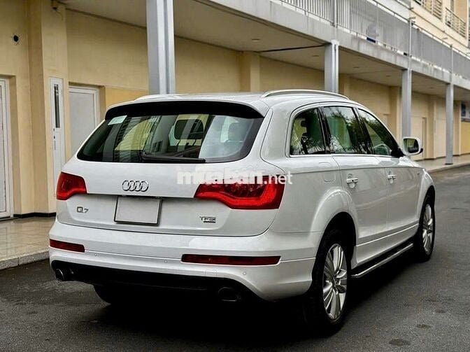 Audi Q7 exclusive sx2015 3.0 AT - odo 72000 km