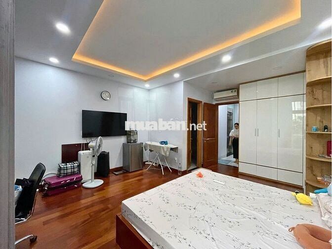 Cho thuê Trệt + Lầu 5x22m– Vừa làm văn phòng hoặc ở – Vạn Phúc City