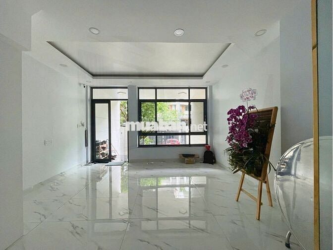 Cho thuê Trệt + Lầu 5x22m– Vừa làm văn phòng hoặc ở – Vạn Phúc City