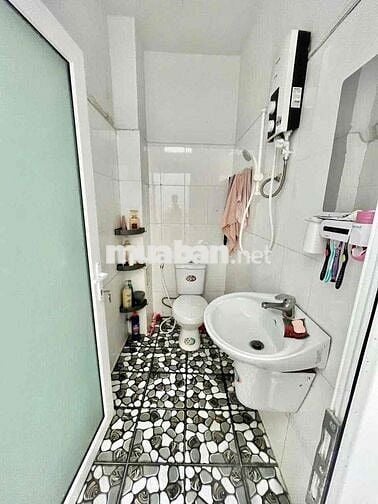 🍀 Cho thuê nhà giá rẻ hẻm Xe hơi Lê Văn Quới. BTân