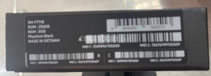 Bán Galaxy Z flip 3 256 gb mới 100% .