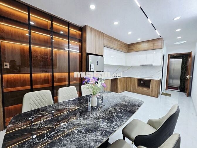 TÂY MỖ-33M2-6 TẦNG THANG MÁY-NGÕ CAO RÁO Ô TÔ THÔNG ĐỖ CỬA -KINH DOANH