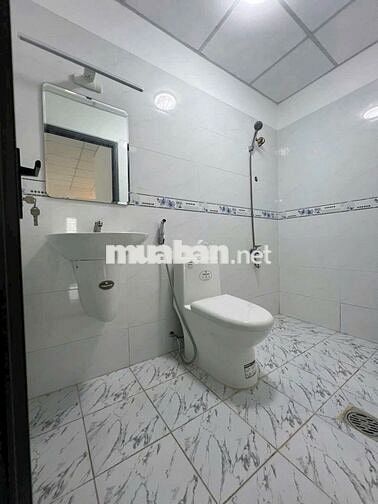 CHO THUÊ CHUNG CƯ HỒNG LOAN 5C -  MÁY LẠNH, NƯỚC NÓNG