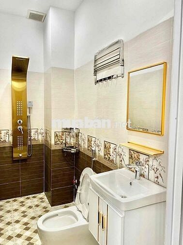 🍀Cho thuê nhà nguyên căn. Đường Bình Trị Đông . BTân