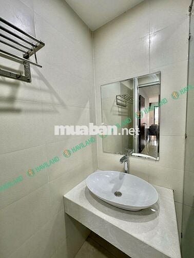 CHO THUÊ CĂN HỘ FULL NỘI THẤT CÓ BAN CÔNG NGAY TRUNG TÂM TIỆN NGHI