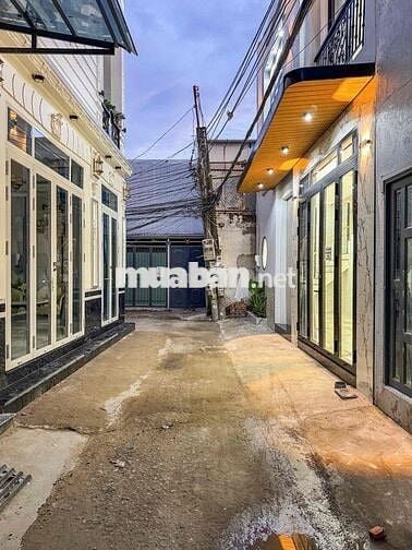 NHÀ XÂY MỚI 100% GIÁ HẠT DẺ TRONG PHÂN KHÚC GẦN KHU CÁN BỘ GIẢNG VIÊN