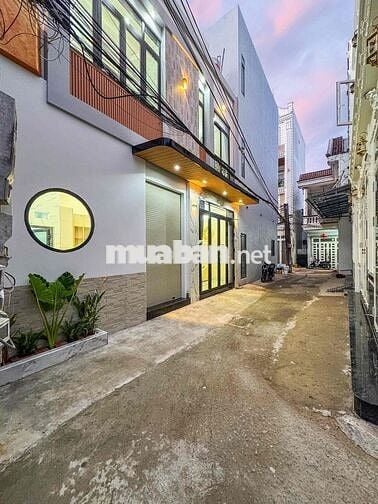 NHÀ XÂY MỚI 100% GIÁ HẠT DẺ TRONG PHÂN KHÚC GẦN KHU CÁN BỘ GIẢNG VIÊN