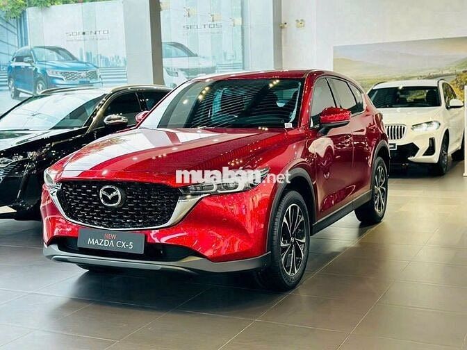 Ô tô Mazda CX5 màu đỏ, xuất xứ Nhật Bản