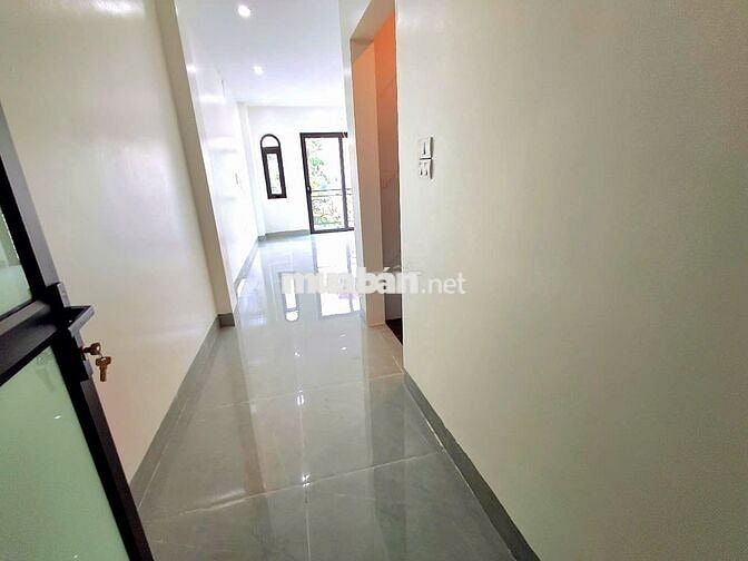 8,98 TỶ-36M2- LÔ GÓC-5 TẦNG MỚI THANG MÁY-Ô TÔ-KINH DOANH-VĨNH HƯNG-HM