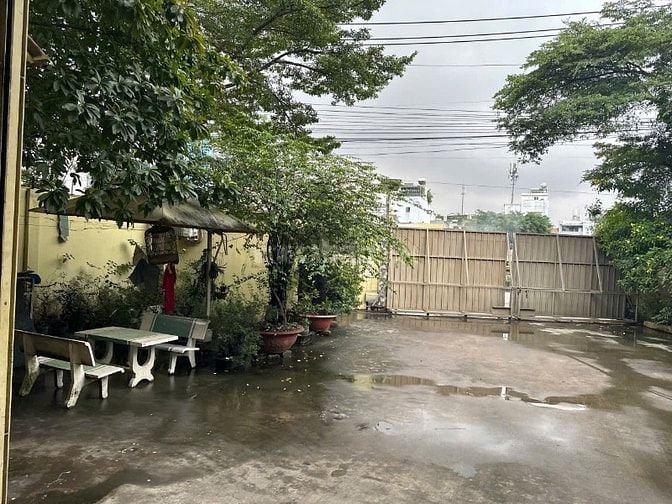 Cho thuê kho xưởng 1300m2 Có sẵn pccc Nguyễn Duy Trinh, Phú Hữu, Q. 9