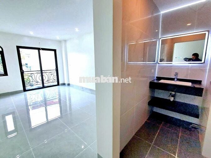 8,98 TỶ-36M2- LÔ GÓC-5 TẦNG MỚI THANG MÁY-Ô TÔ-KINH DOANH-VĨNH HƯNG-HM