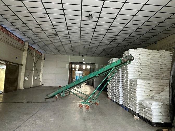 Cho thuê kho xưởng 1300m2 Có sẵn pccc Nguyễn Duy Trinh, Phú Hữu, Q. 9