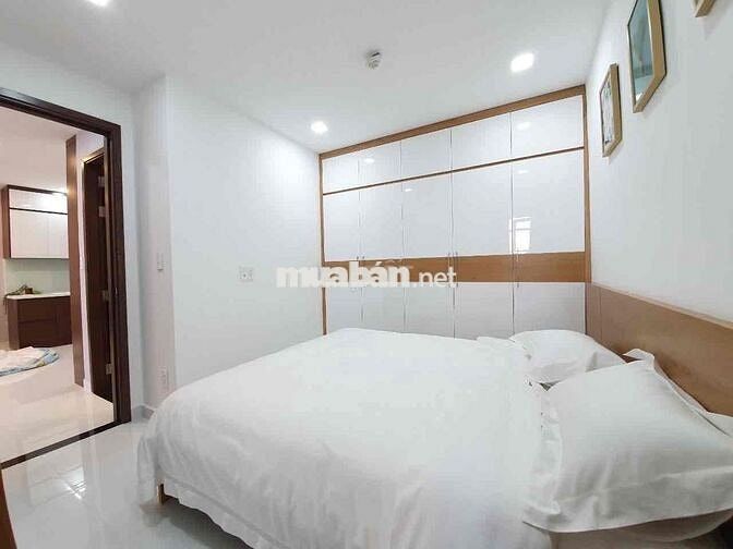 Cho thuê căn hộ 2PN.2WC view Đông full NT sạch sẽ Gần sân bay