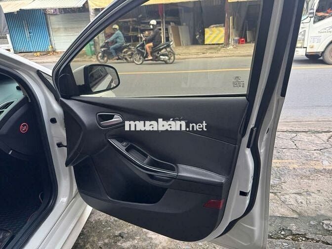 FORD FOCUS 2.0 AT đời 2013