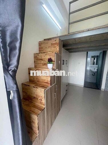 Phòng ban công Ngay Công Viên Làng Hoa, Tân Sơn