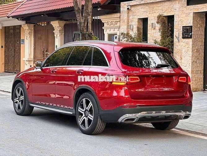 Mercedes Benz GLC 2021 200 4MATIC - 70000 km