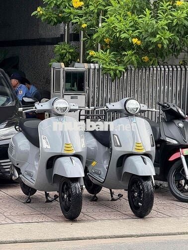 Vespa GTS 300 HPE Super Tech 2020 2021 chính chủ