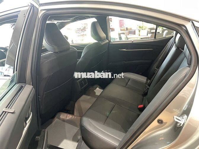 Toyota Camry 2025 GIẢM 100 Triệu đồng 💥