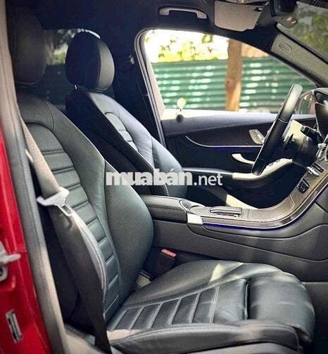 Mercedes Benz GLC 2021 200 4MATIC - 70000 km