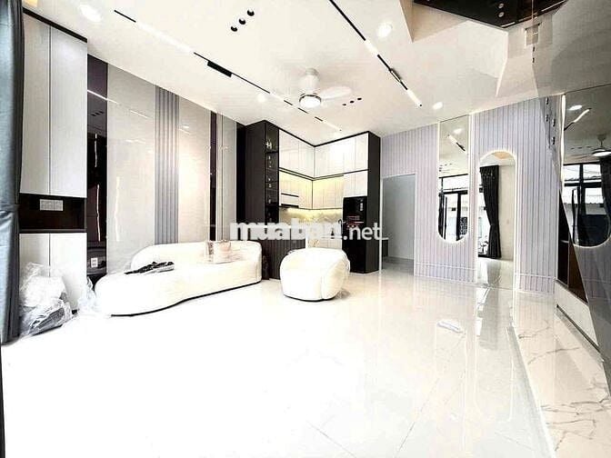 NHÀ 1 TRỆT 1 LẦU CẦN THANH LÝ GẤP FULL NỘI THẤT GẦN CHỢ BÌNH CHÁNH