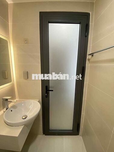 Thuê phòng master tại Q7 Saigon Riverside Complex 67m2 2 phòng ngủ