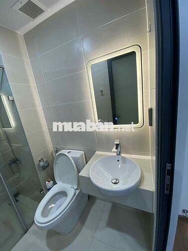 Thuê phòng master tại Q7 Saigon Riverside Complex 67m2 2 phòng ngủ