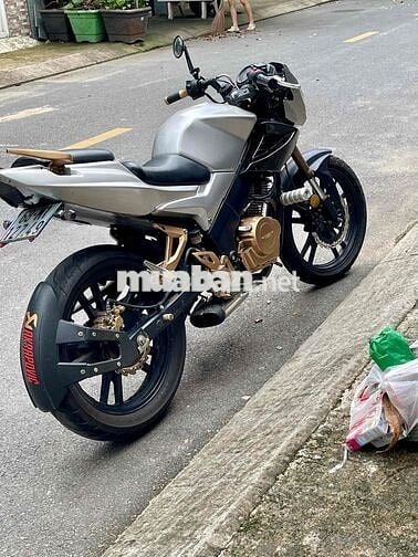 rebell notus cafe racer tracker