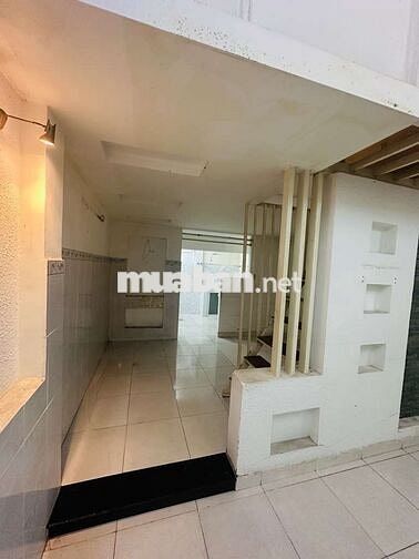 Mình bán nhà đẹp giá rẻ hẻm xe hơi Huỳnh Văn Bánh